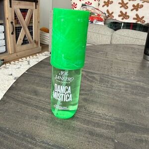 Sol de Janeiro Danca Mistica with Green Cap